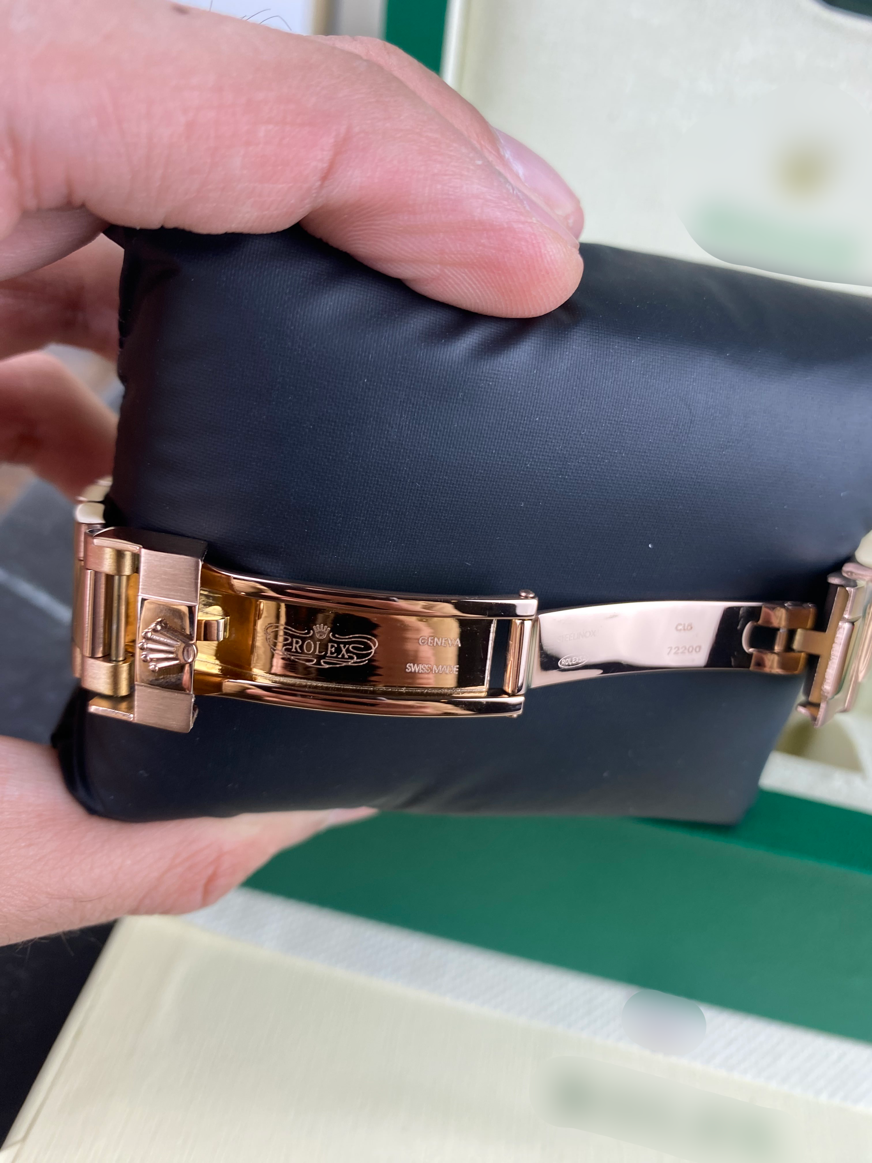 RLX ROSE GOLD GMT MASTER – ELITE TRAVELER LUXURY TIMEPIECE