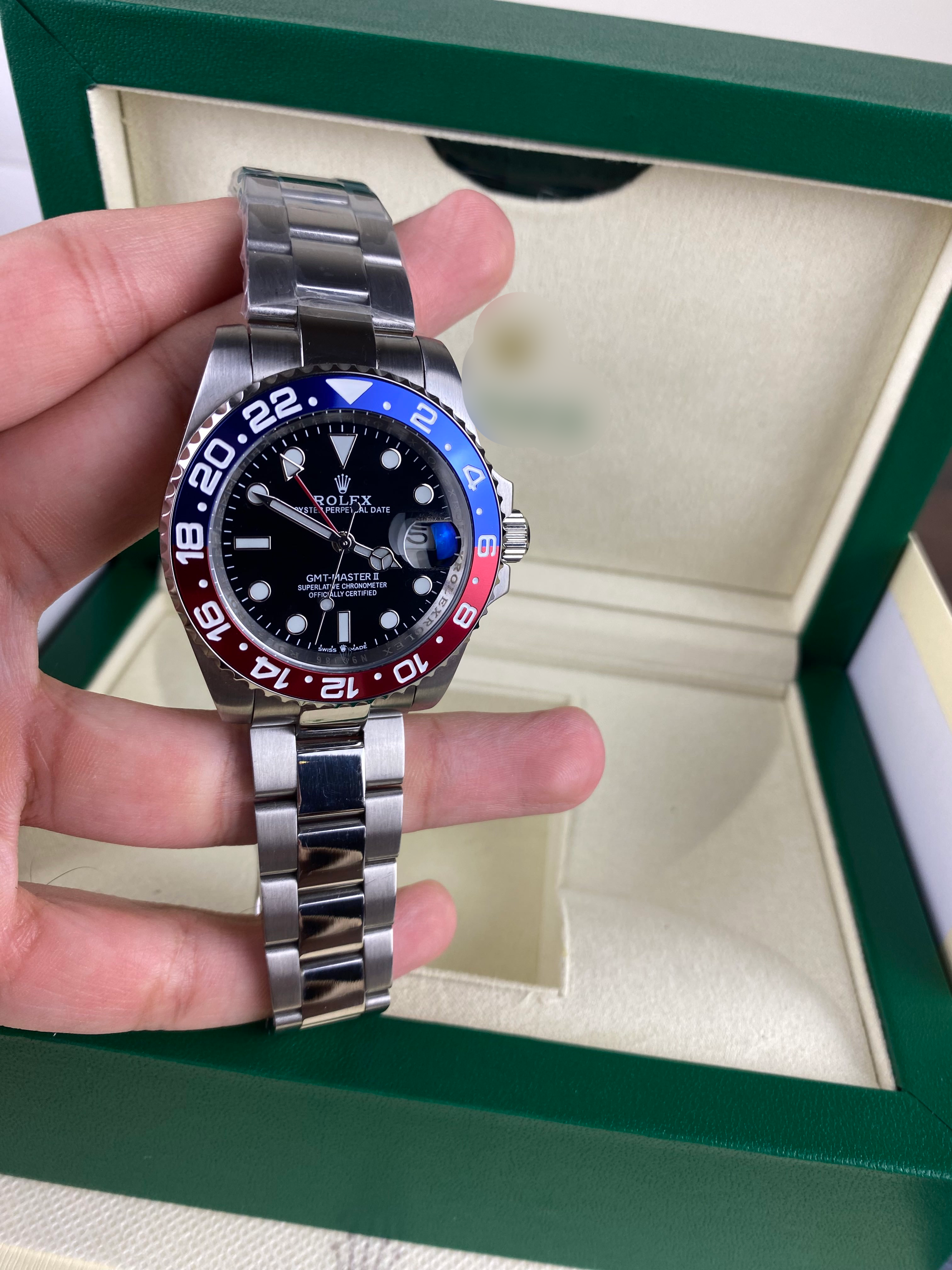 Rolex GMT-Master II “Pepsi” – Legendary Travel Icon