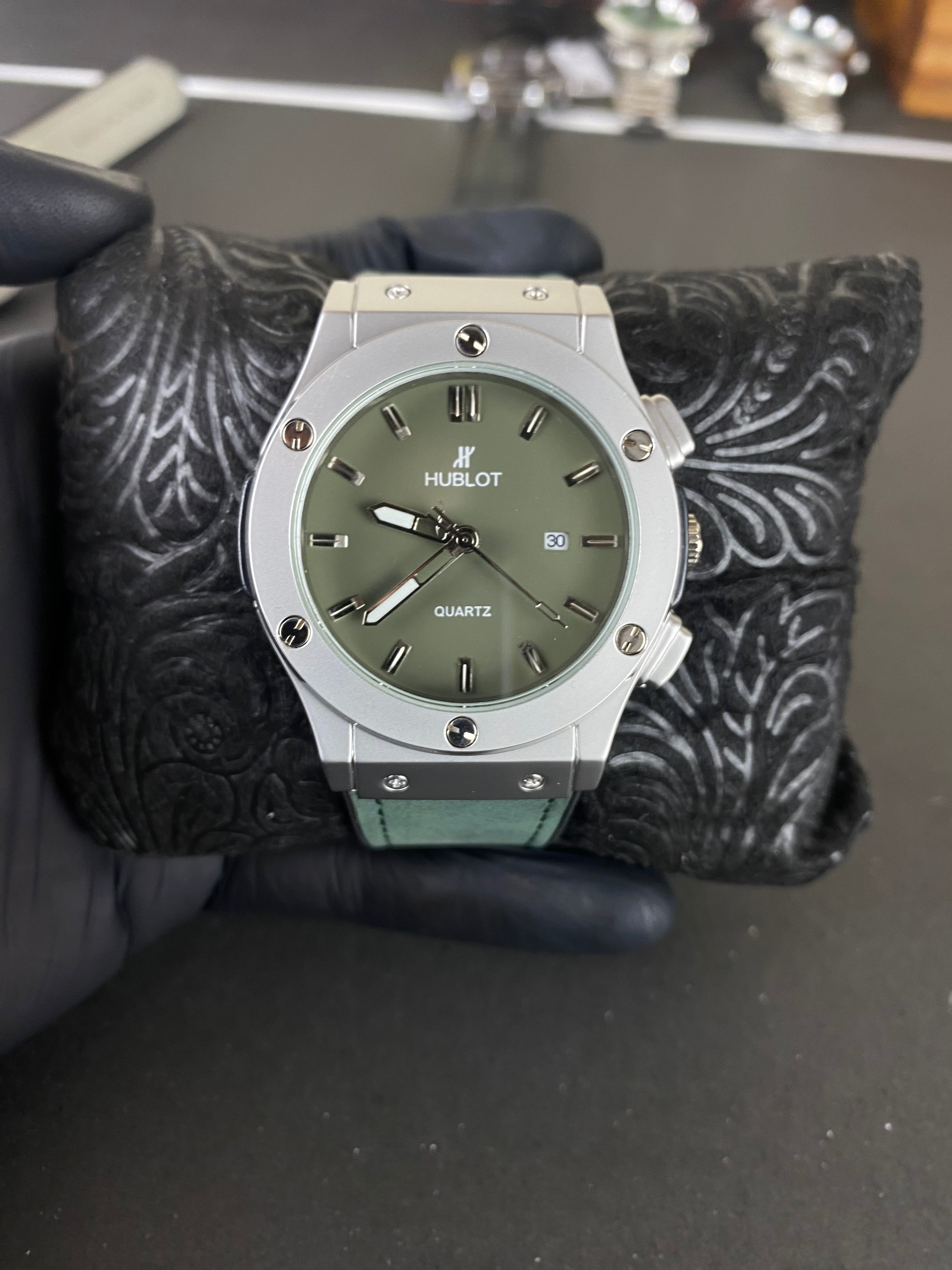 HUBLOT Classic fusion (Titanium Green)
