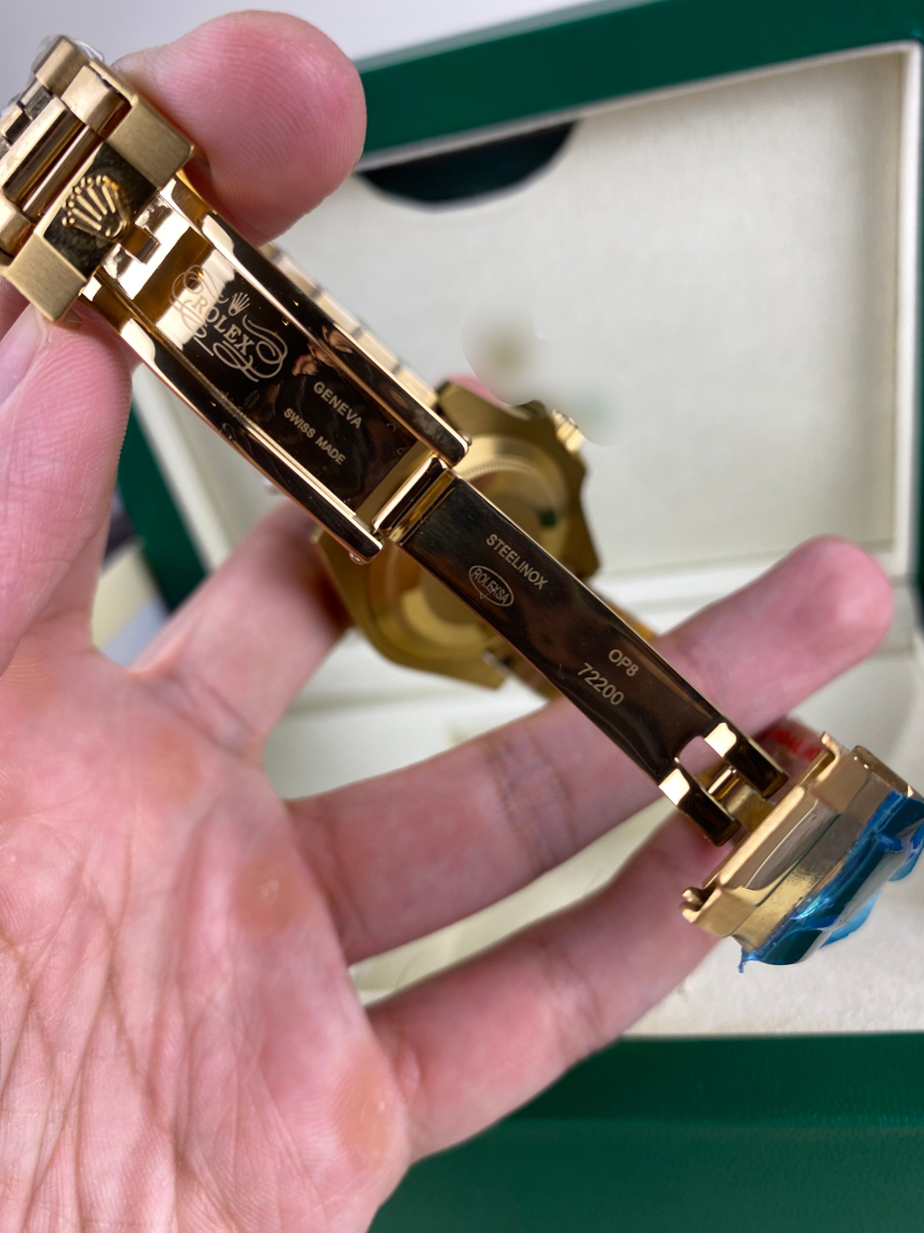 Rolex GMT-Master II Gold – Elite Executive Statement