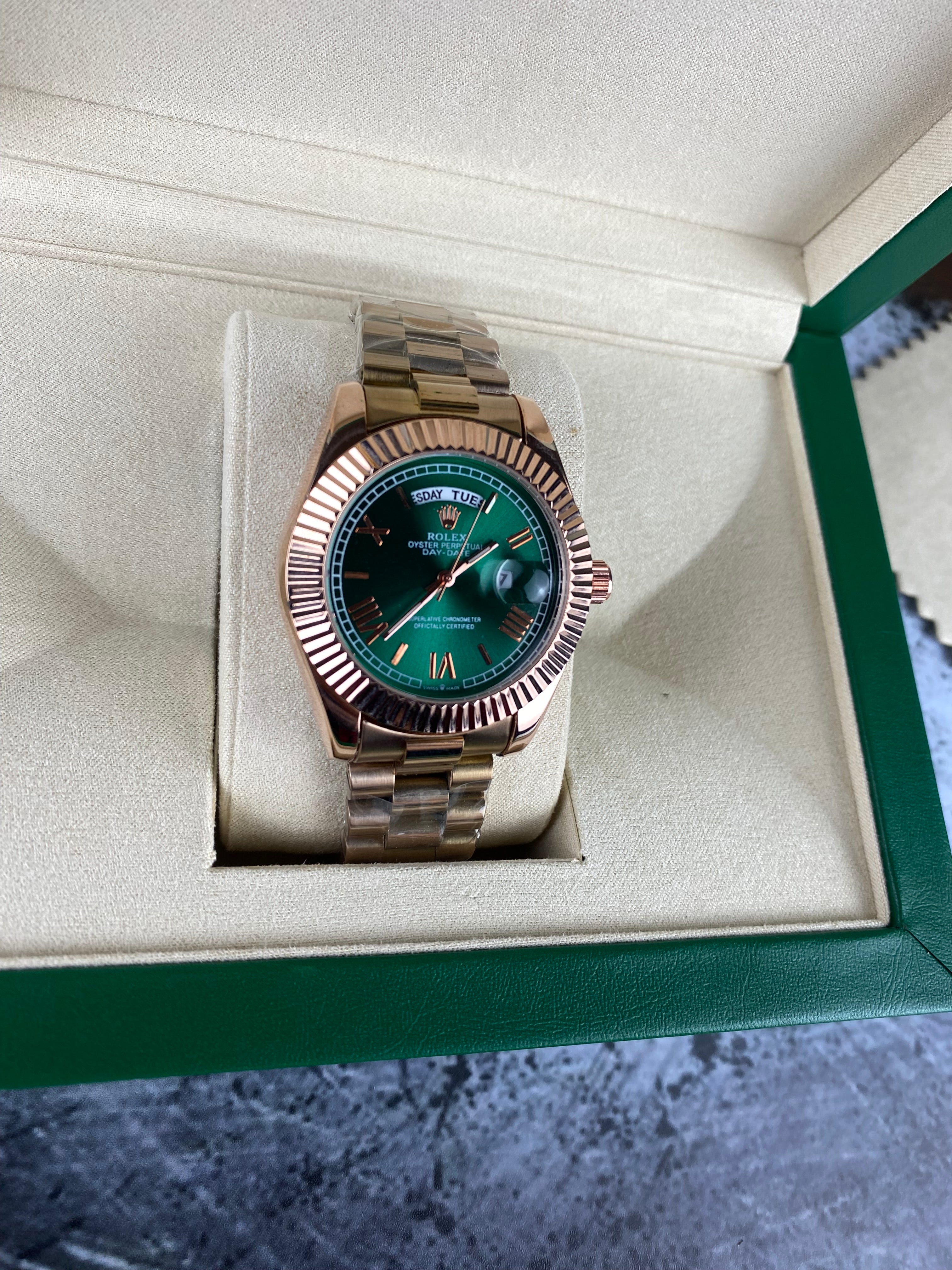RLX Day-Date Green roman