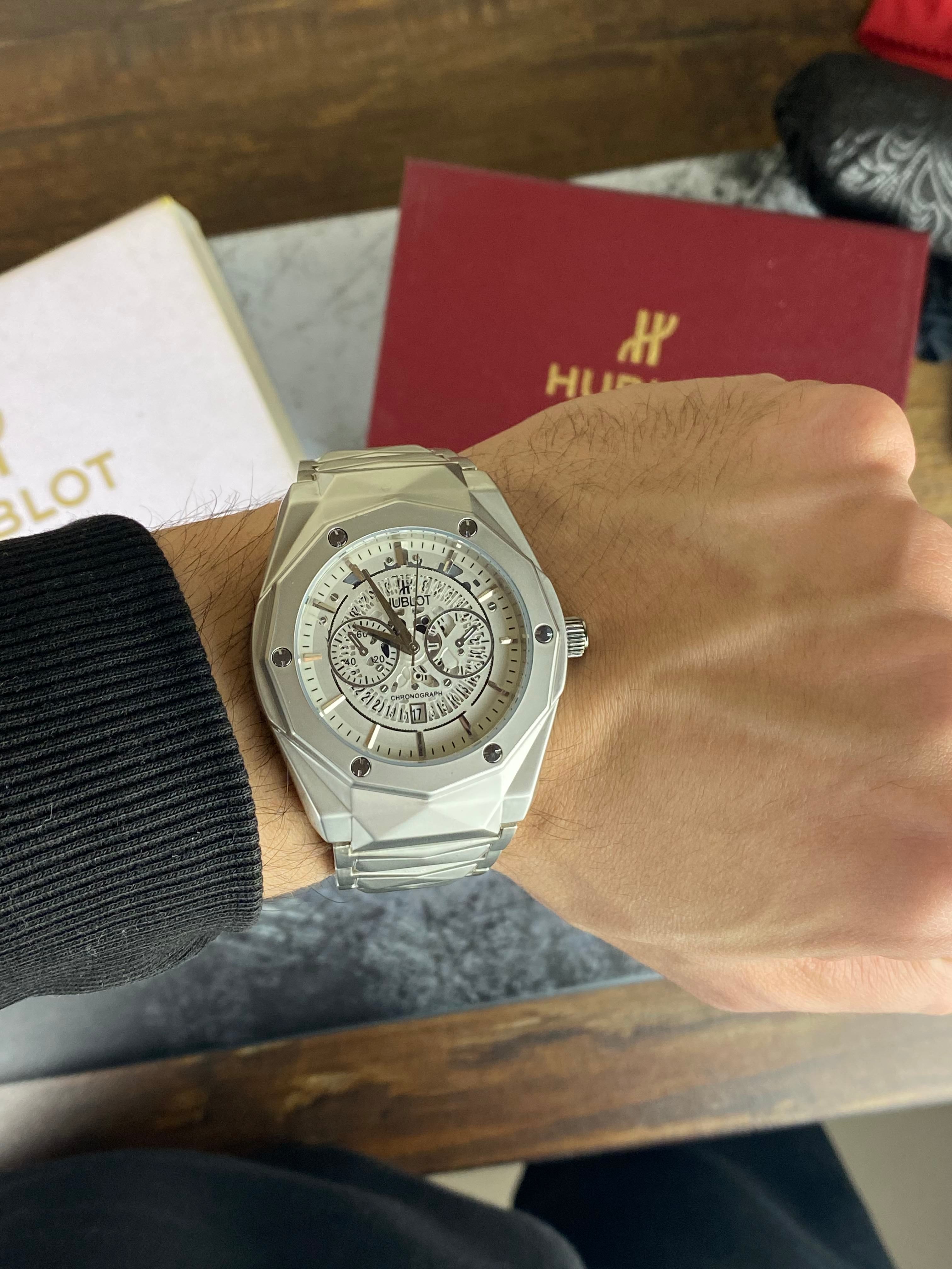 HUBLOT Ivory Phantom Ceramic Chronograph – Elite Fusion Edition