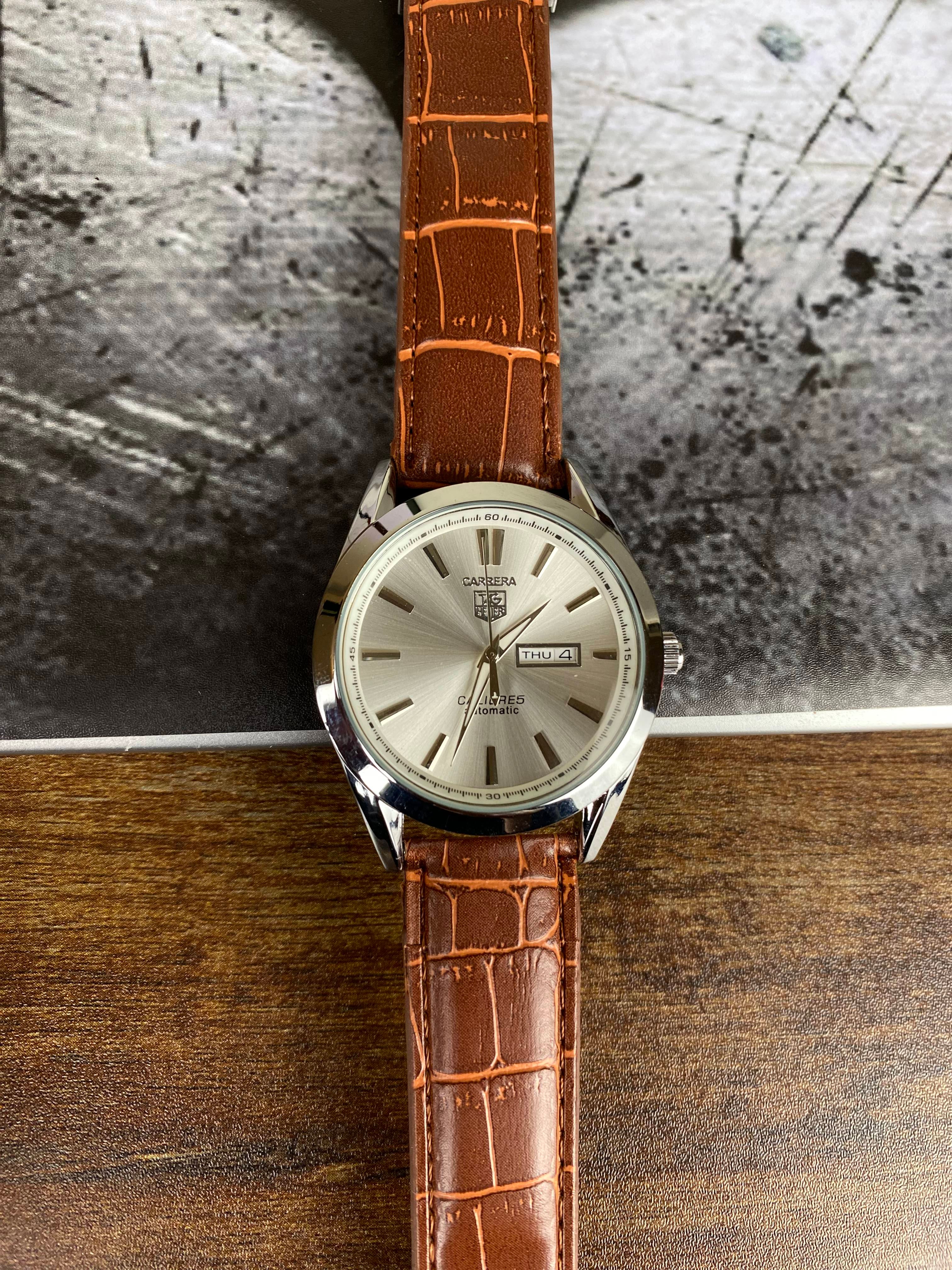 TAG Heuer Carrera Calibre 5 Day-Date Automatic – Silver Dial Brown Leather Edition