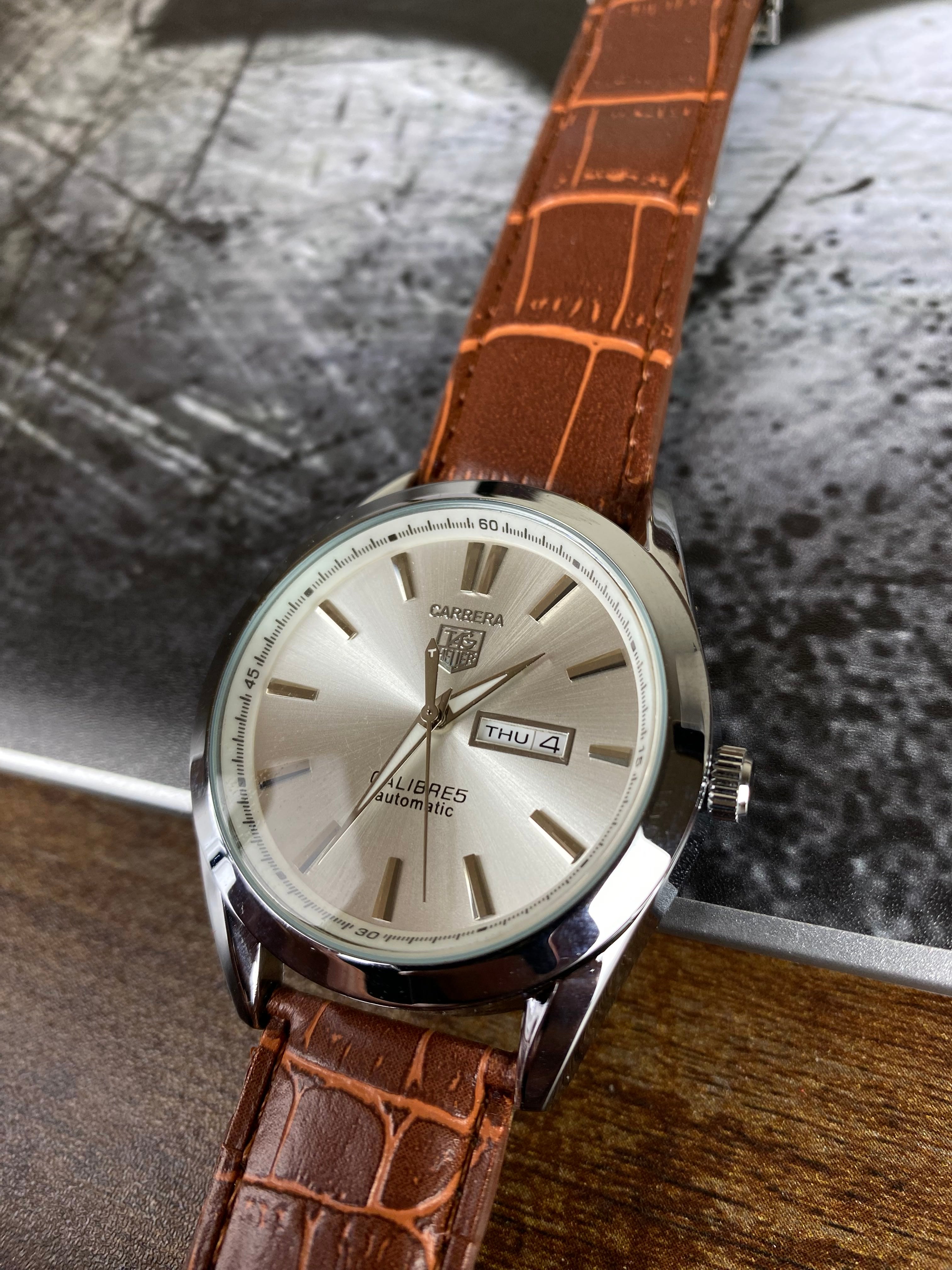 TAG Heuer Carrera Calibre 5 Day-Date Automatic – Silver Dial Brown Leather Edition