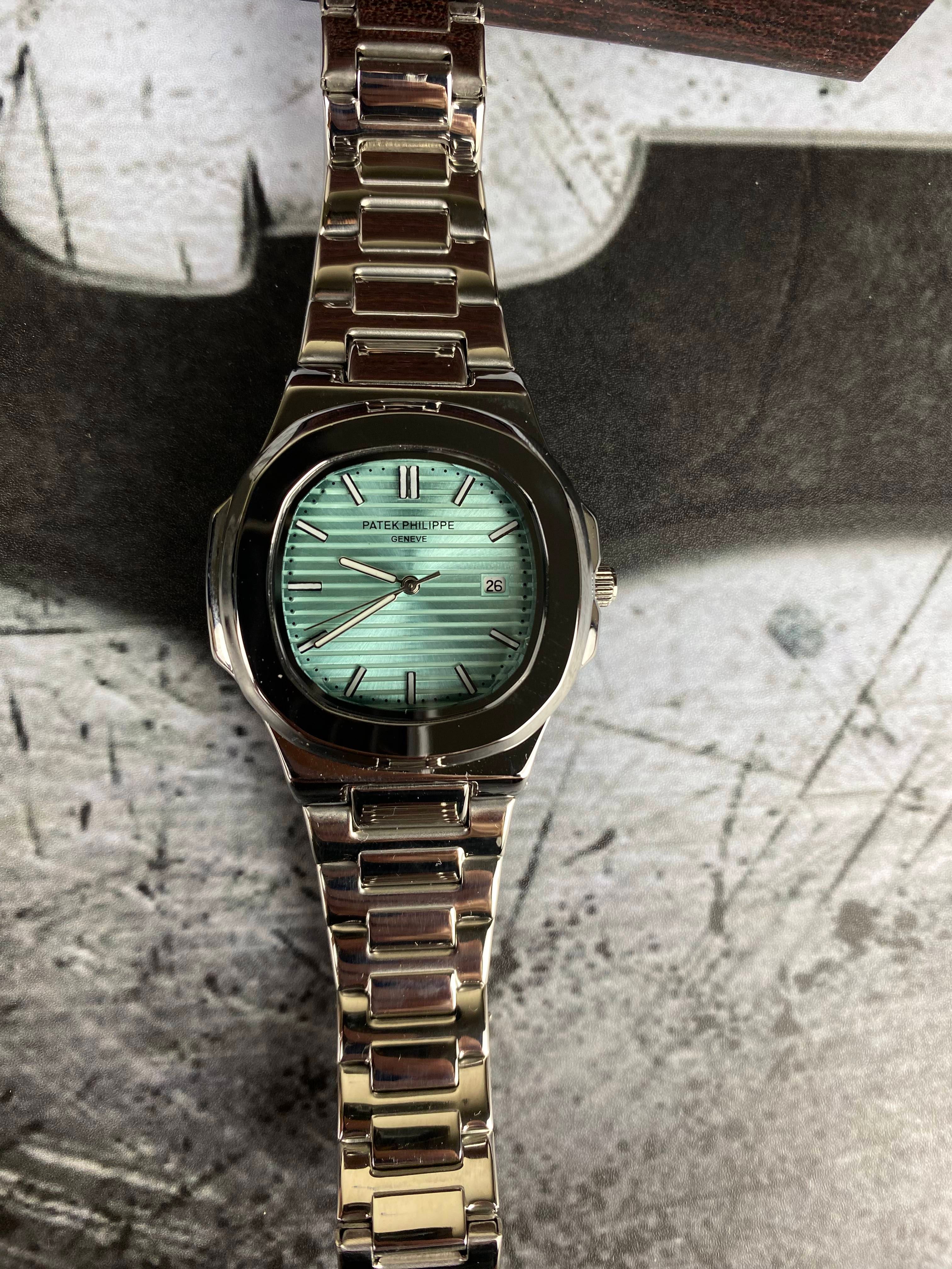PP – Turquoise Horizontal Dial
