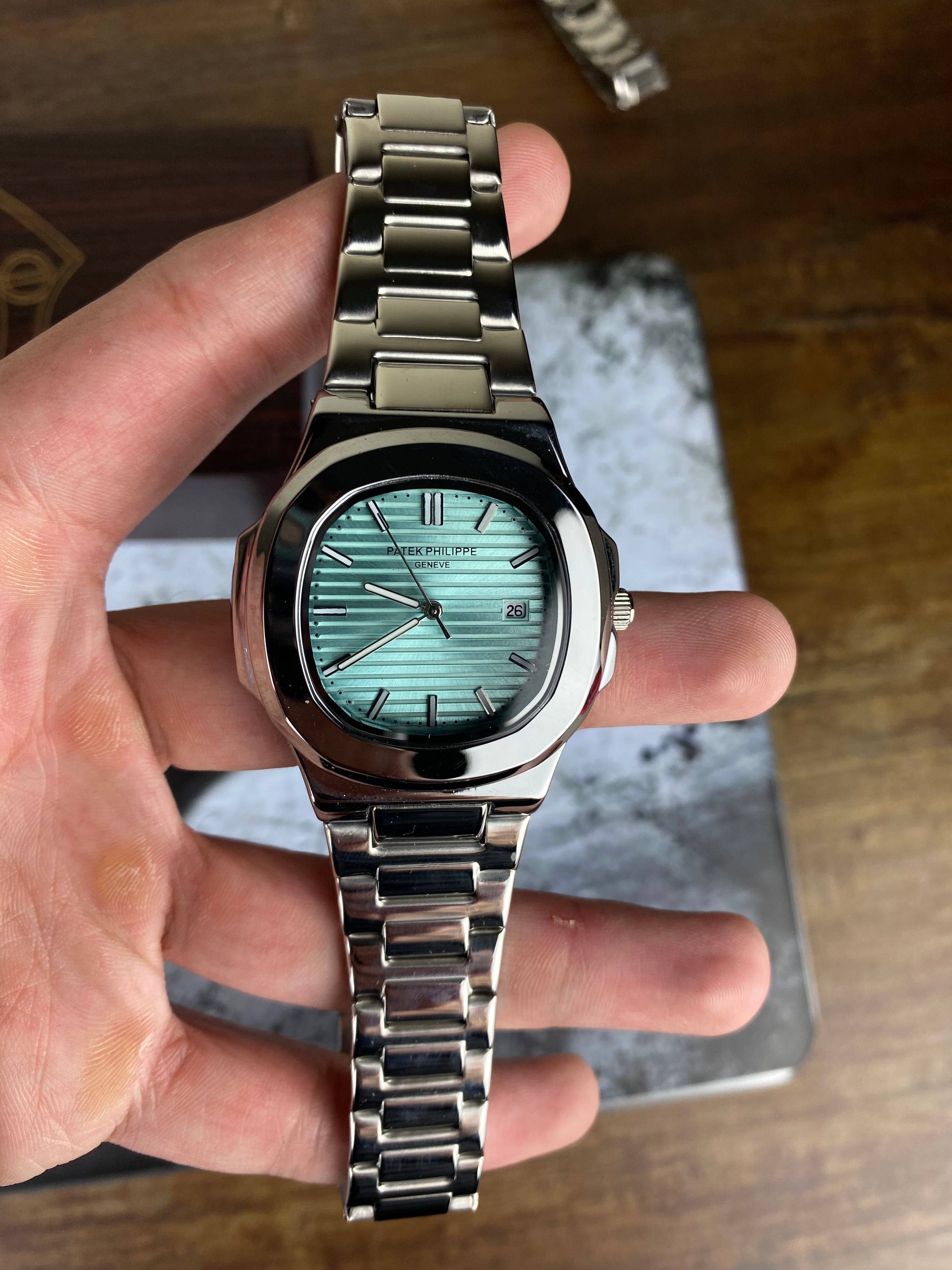 PP – Turquoise Horizontal Dial
