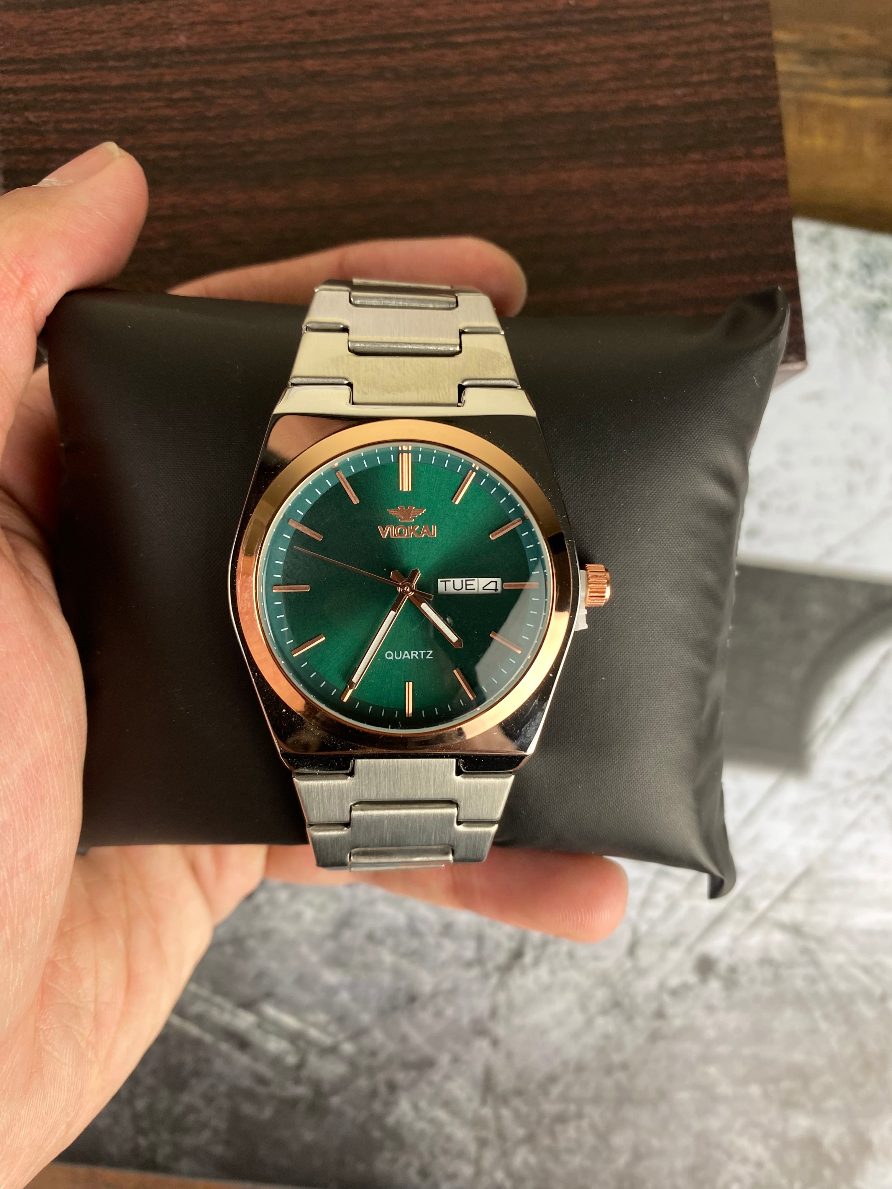 VIOKAI – Emerald Green Quartz Dial