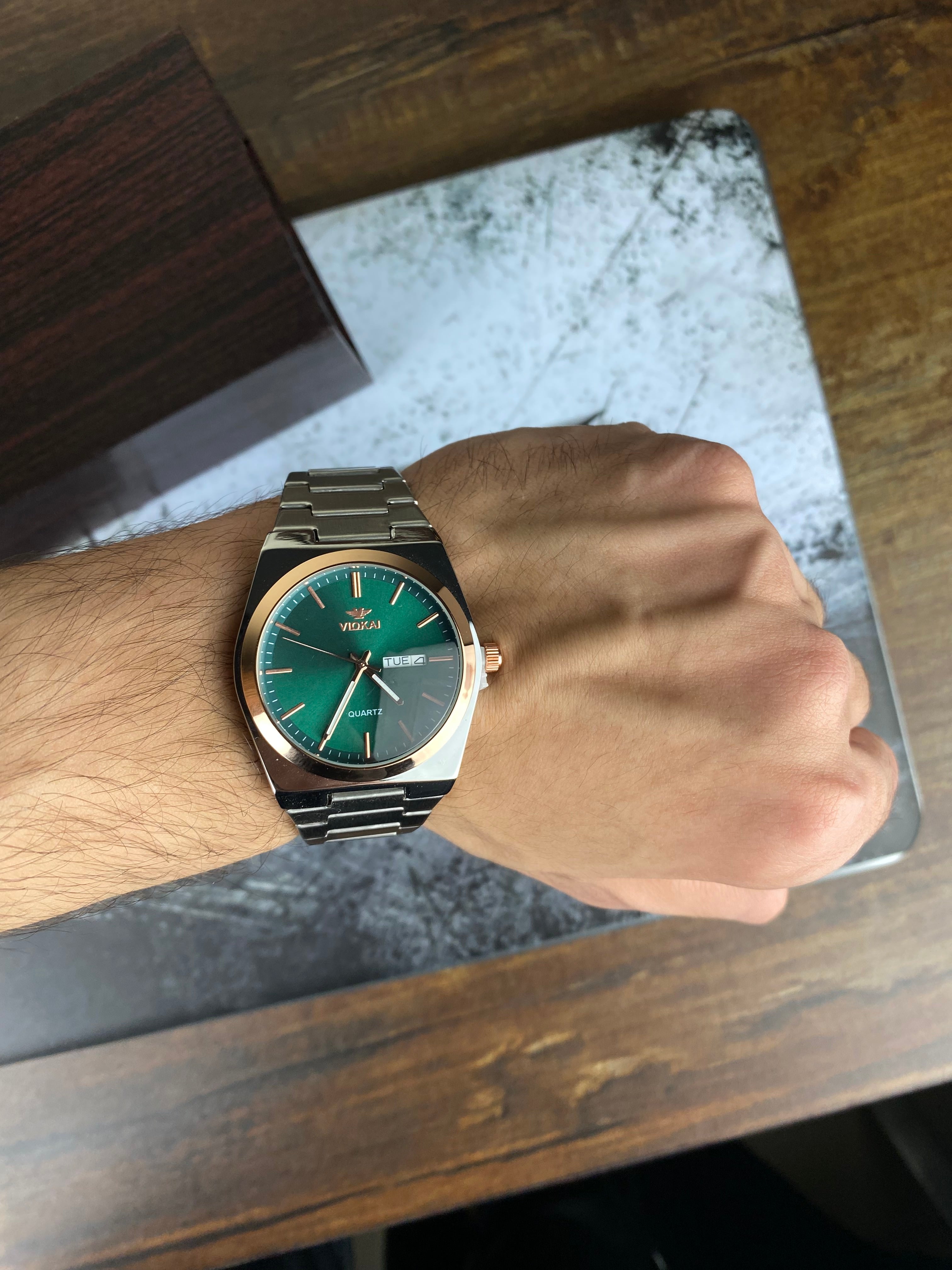 VIOKAI – Emerald Green Quartz Dial