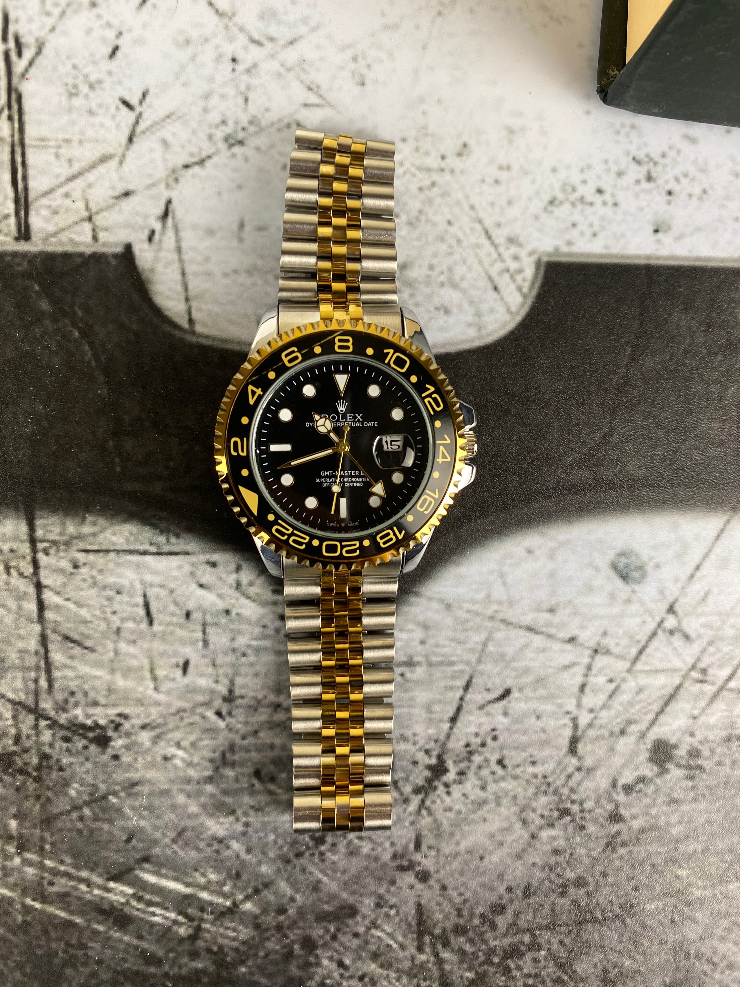 RLX – Semi Auto Royal Black GMT Gold Bezel