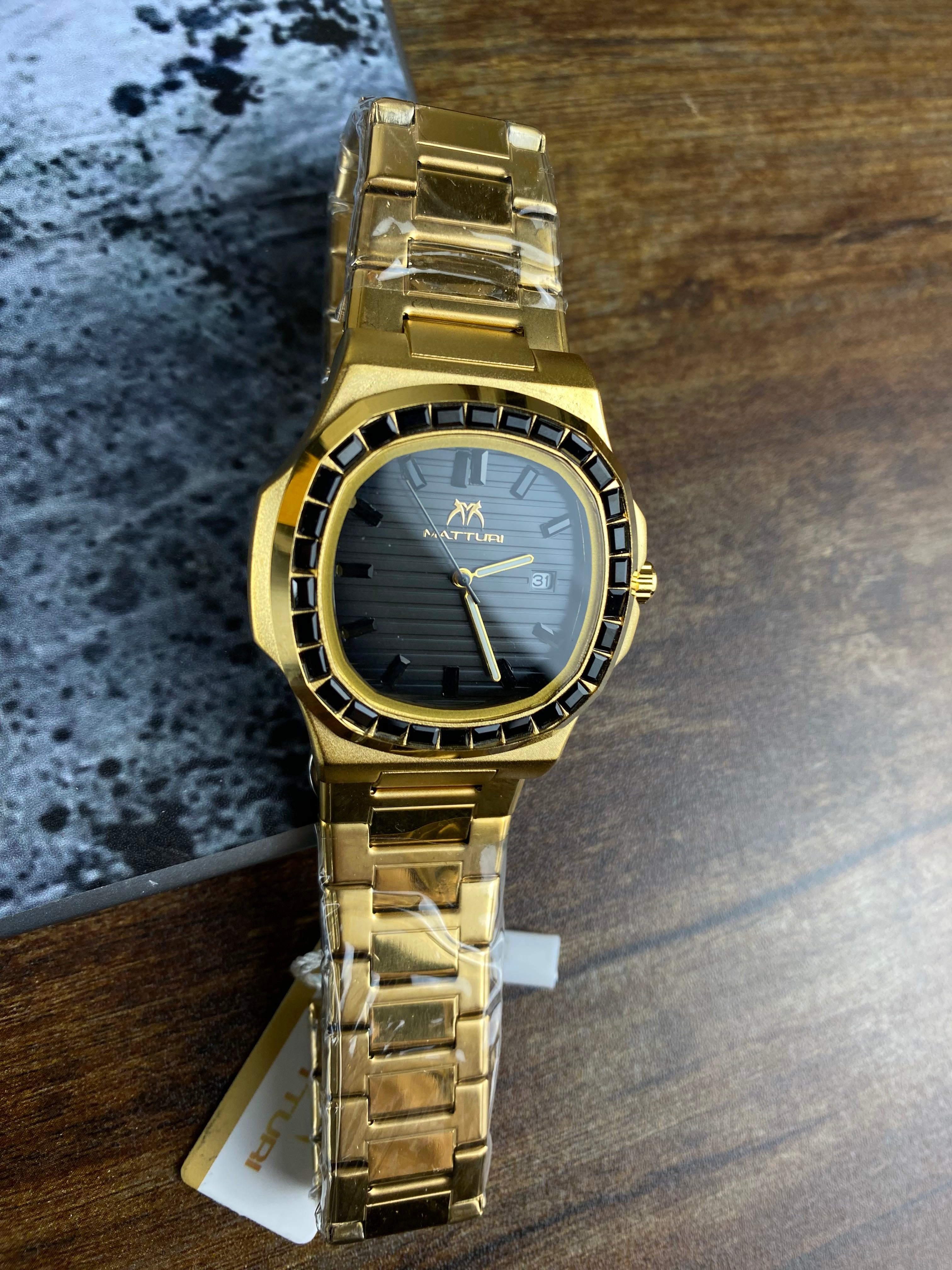 ⌚ MATWISH ROYAL EDGE – BLACK CRYSTAL GOLD EDITION