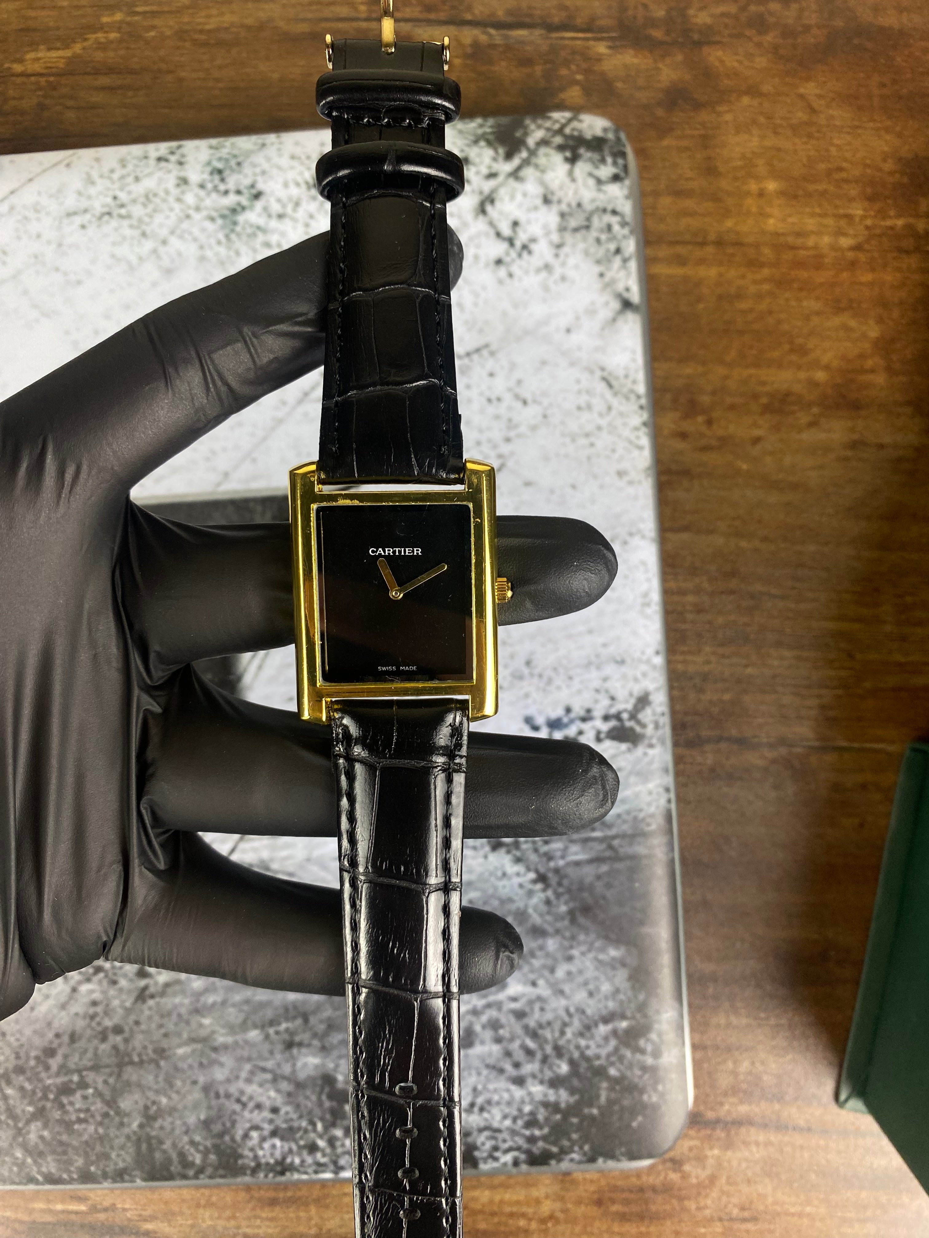 ⌚ CARTIER TANK CLASSIC – BLACK DIAL GOLD EDITION