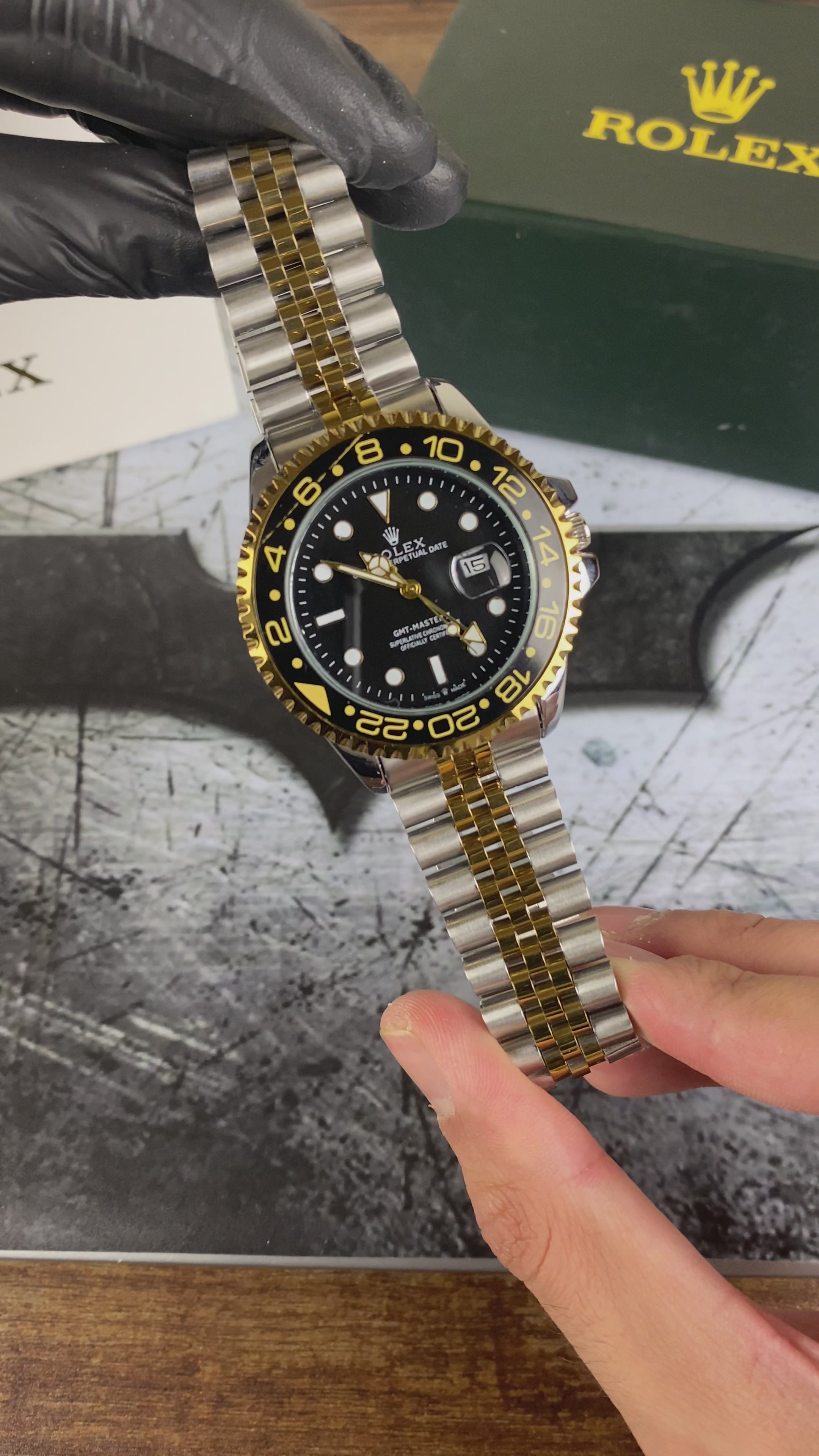 Load video: RLX – Semi Auto Royal Black GMT Gold Bezel