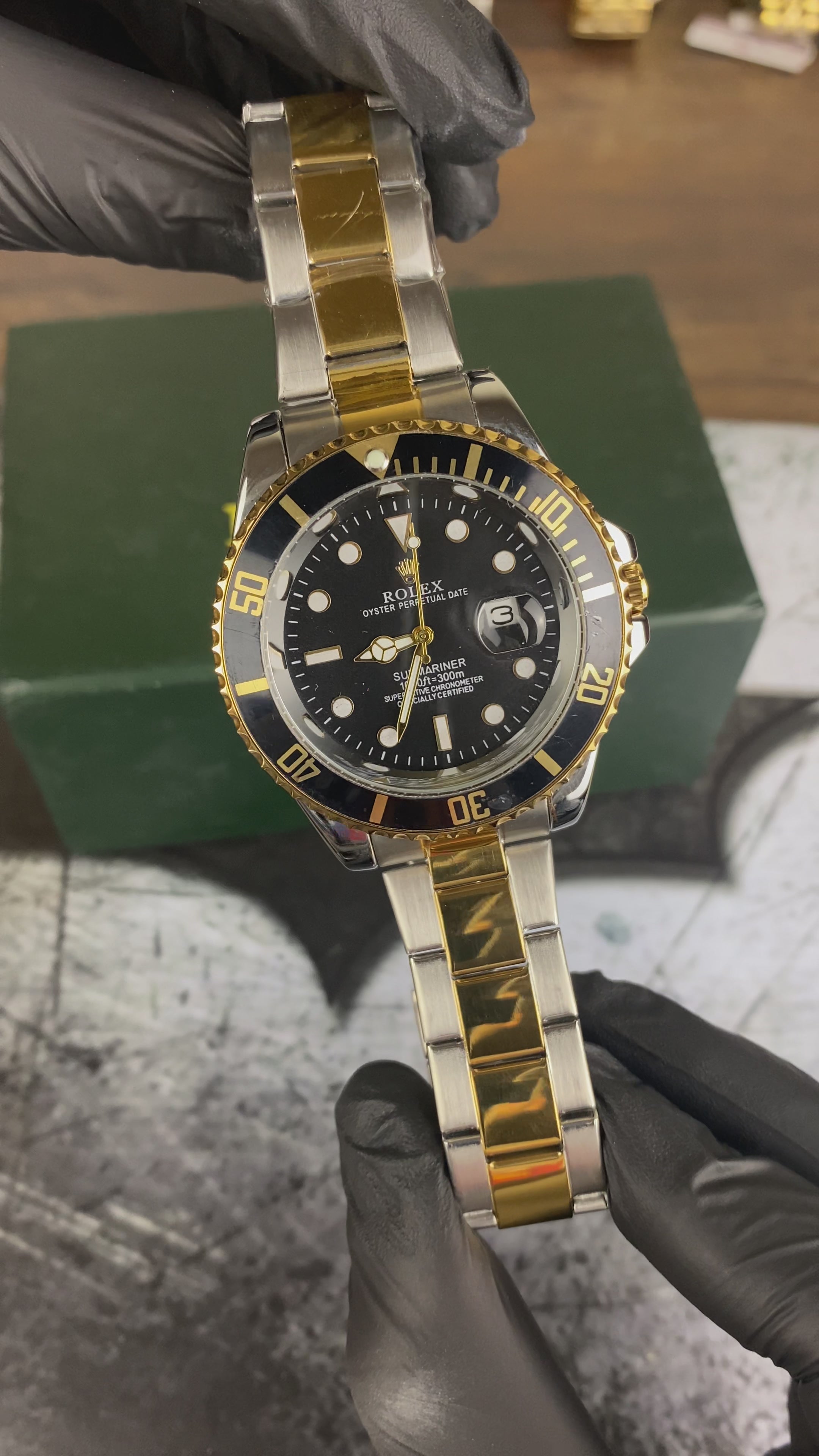 Load video: ⌚ RLX SUBMARINER 40MM – TWO TONE GOLD EDITION