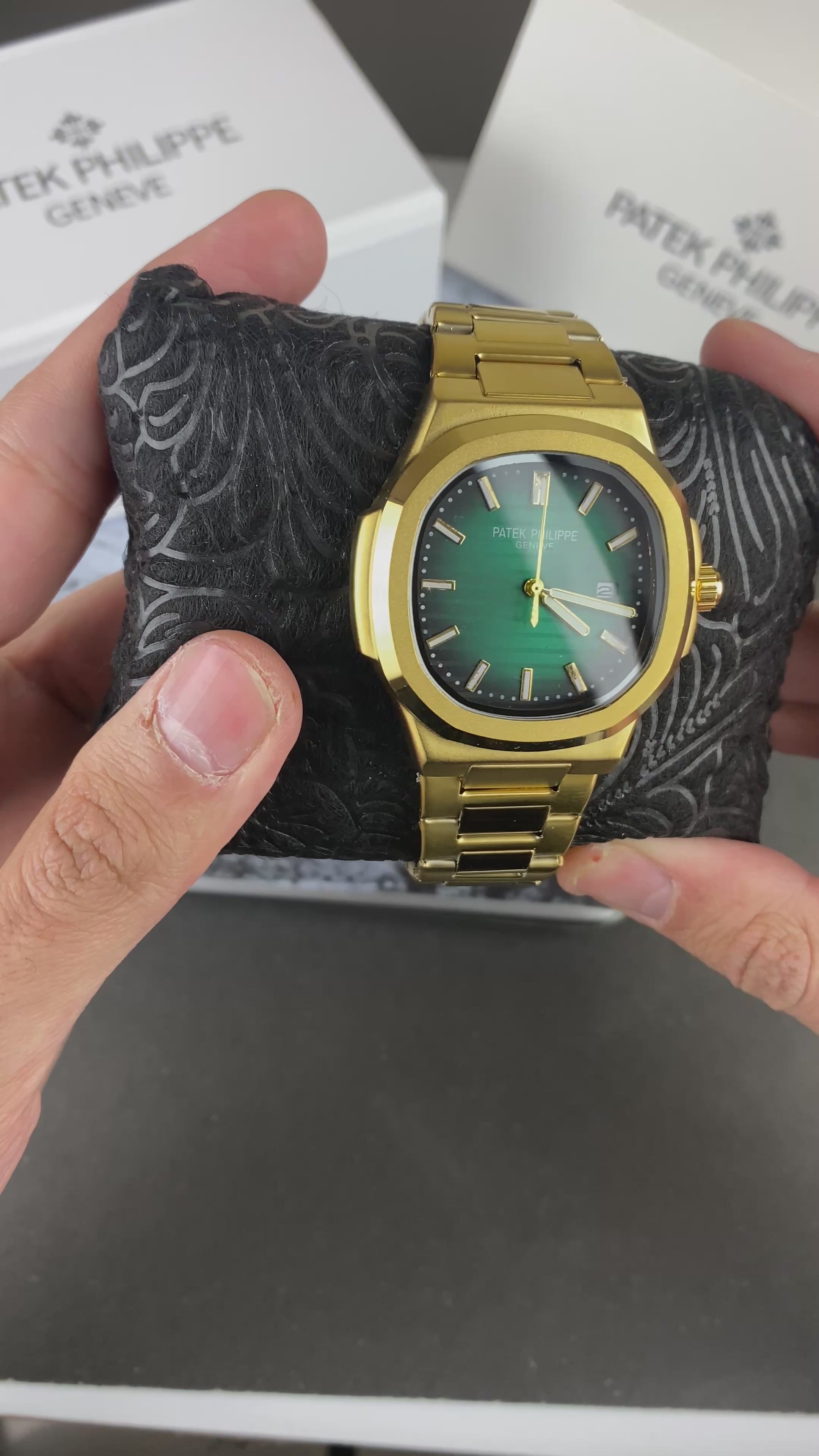 Load video: PTK Phillipe Forest(Green) Dial