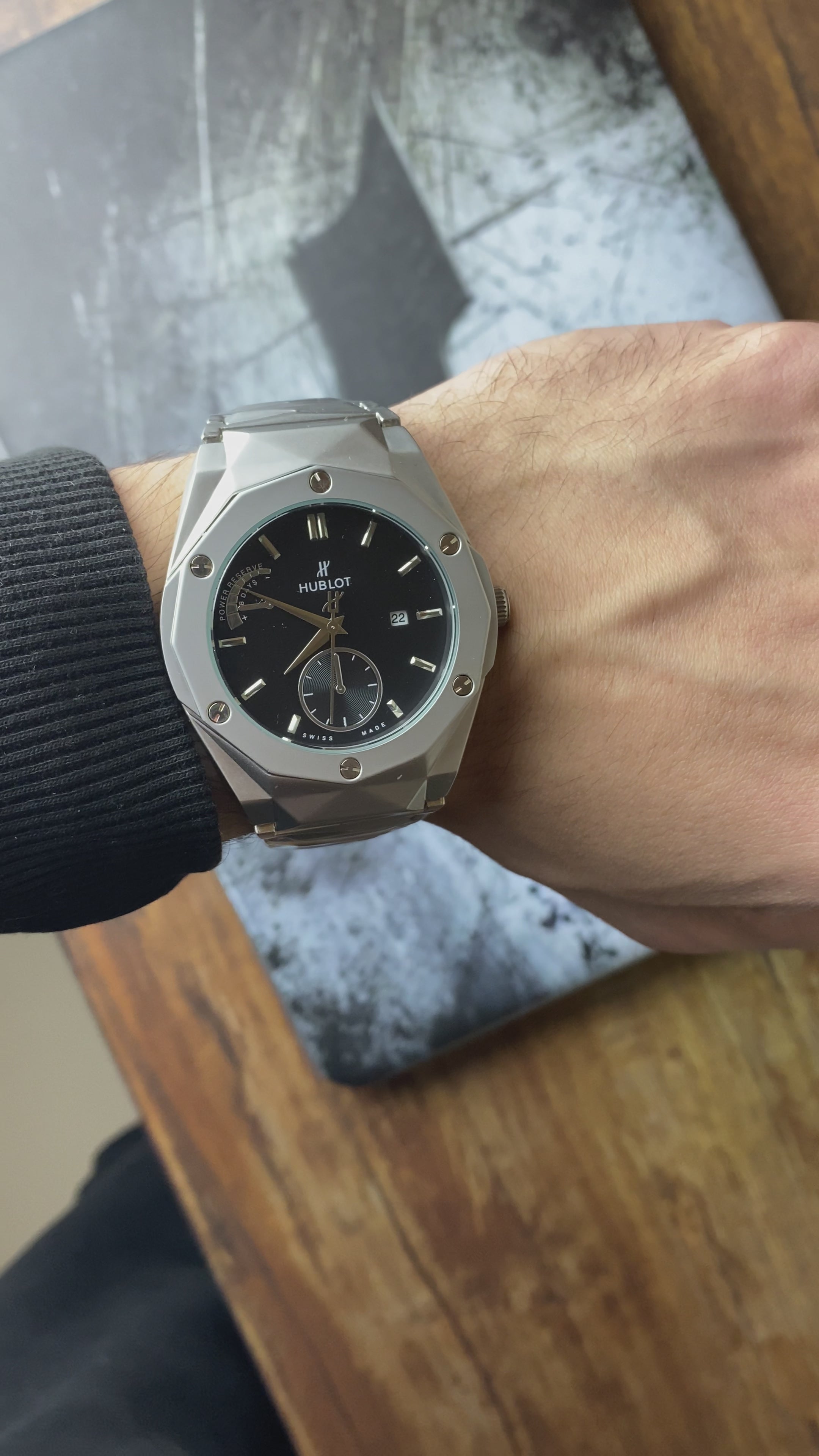 Load video: HUBLOT Classic Fusion Power Reserve – Titanium Steel Edition