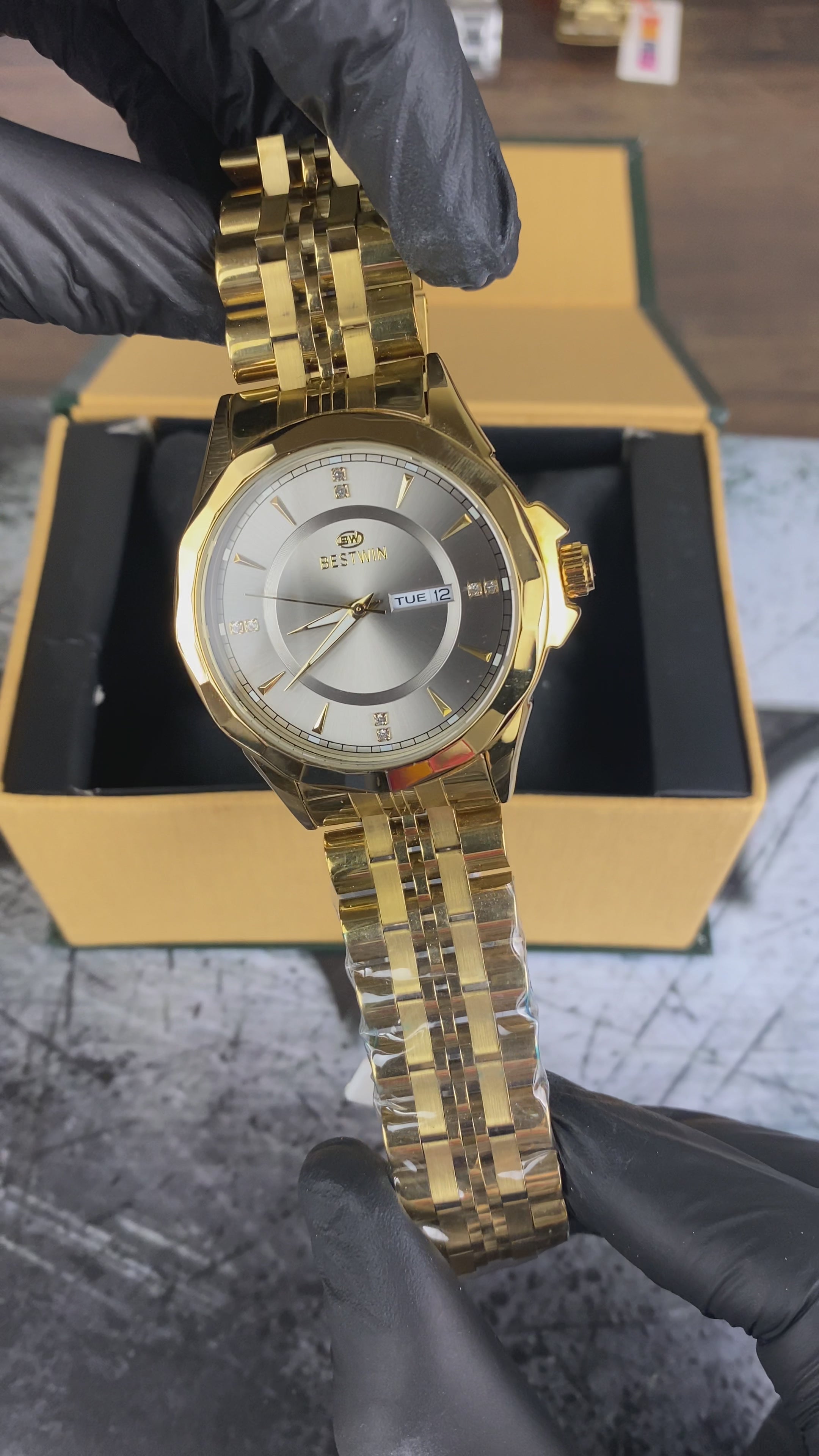 Load video: ⌚ BESTWIN LUXE GOLD DAY-DATE – PREMIUM CLASSIC EDITION