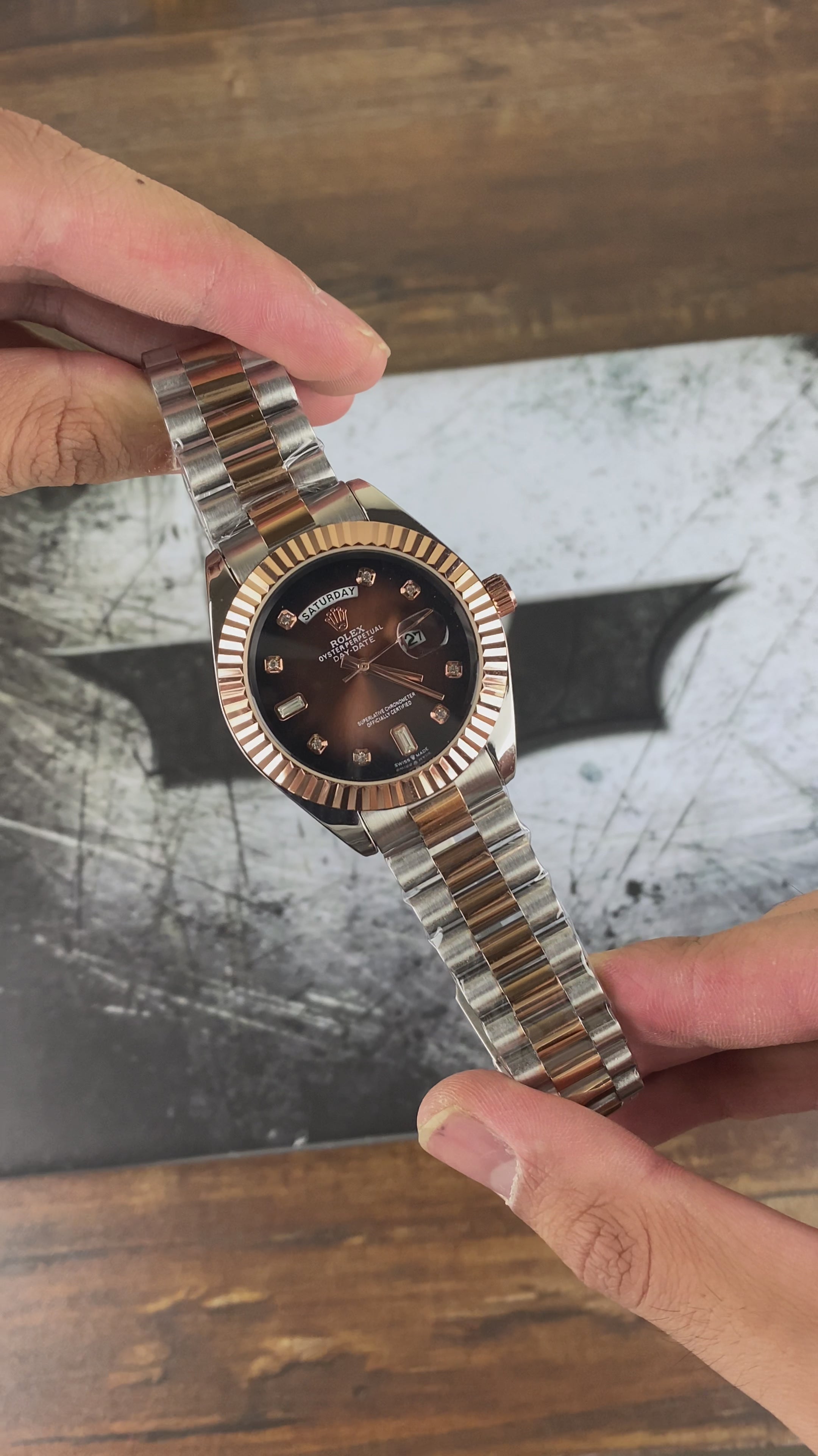 Load video: RLX DAY-DATE 40MM – CHOCOLATE DIAL TWO-TONE EDITION