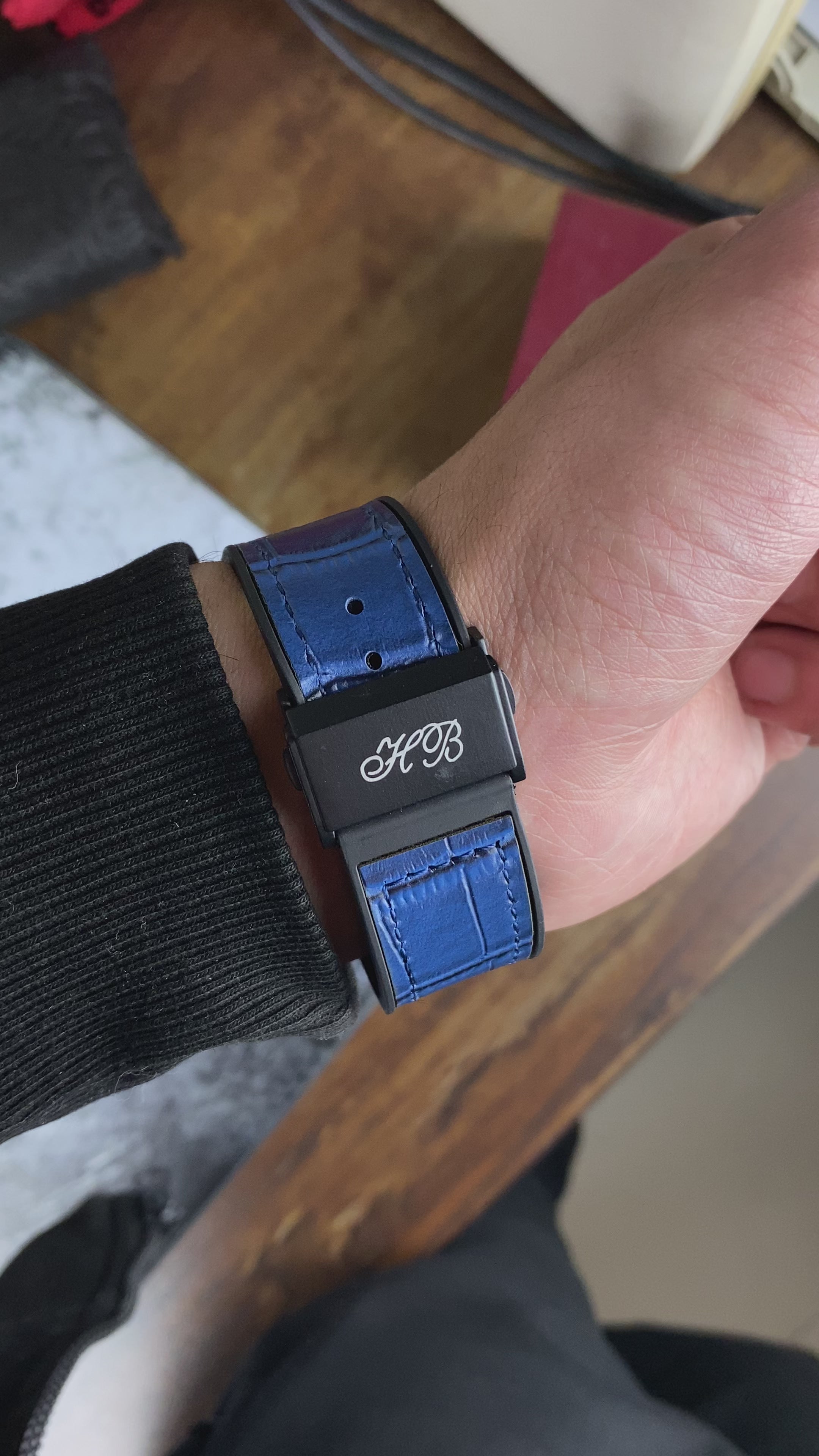 Load video: Hublot Classic Fusion Blue Elegance Automatic – Ceramic &amp; Blue Strap Edition