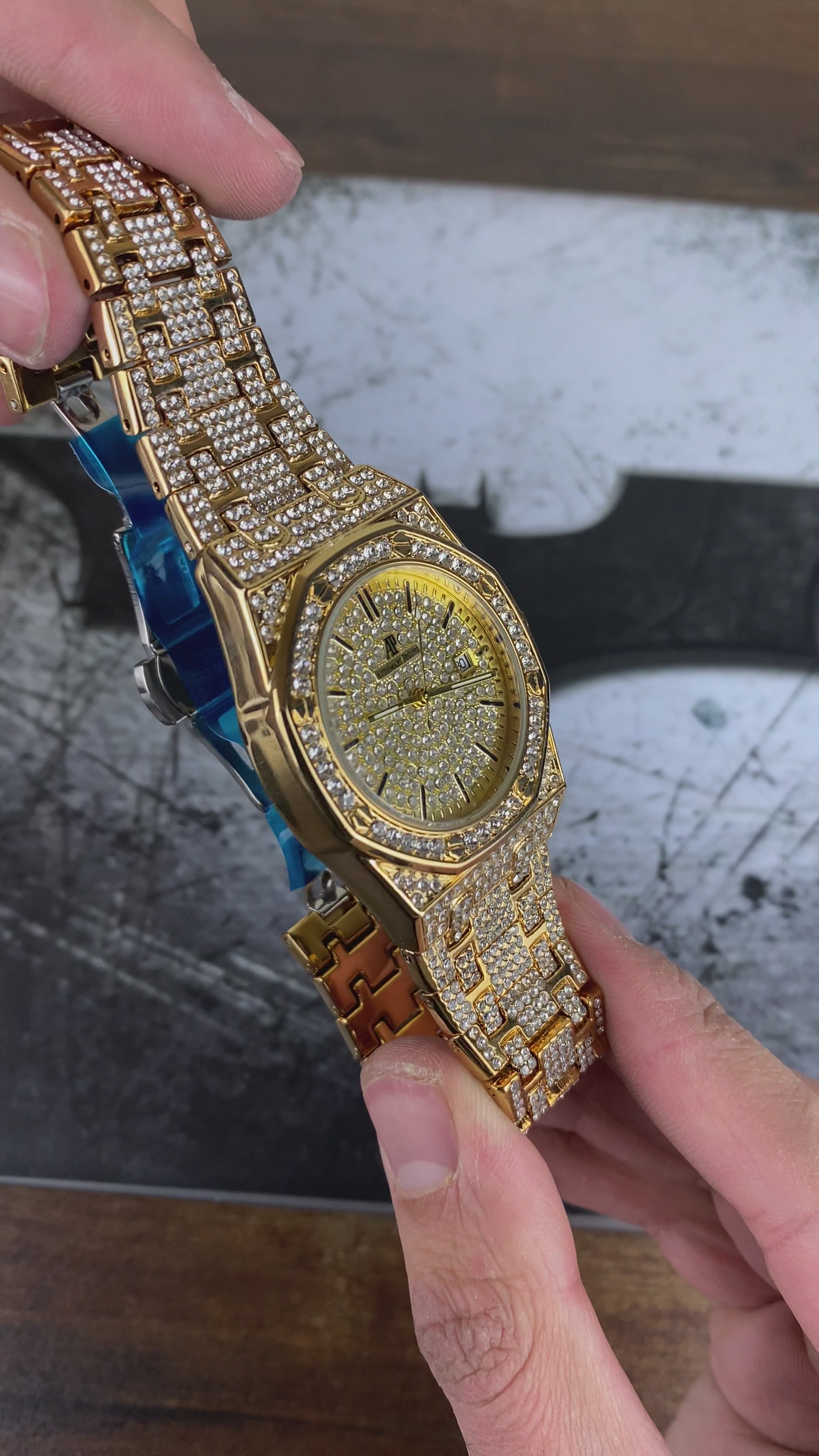 Load video: AP Royal Gold Diamond Edition