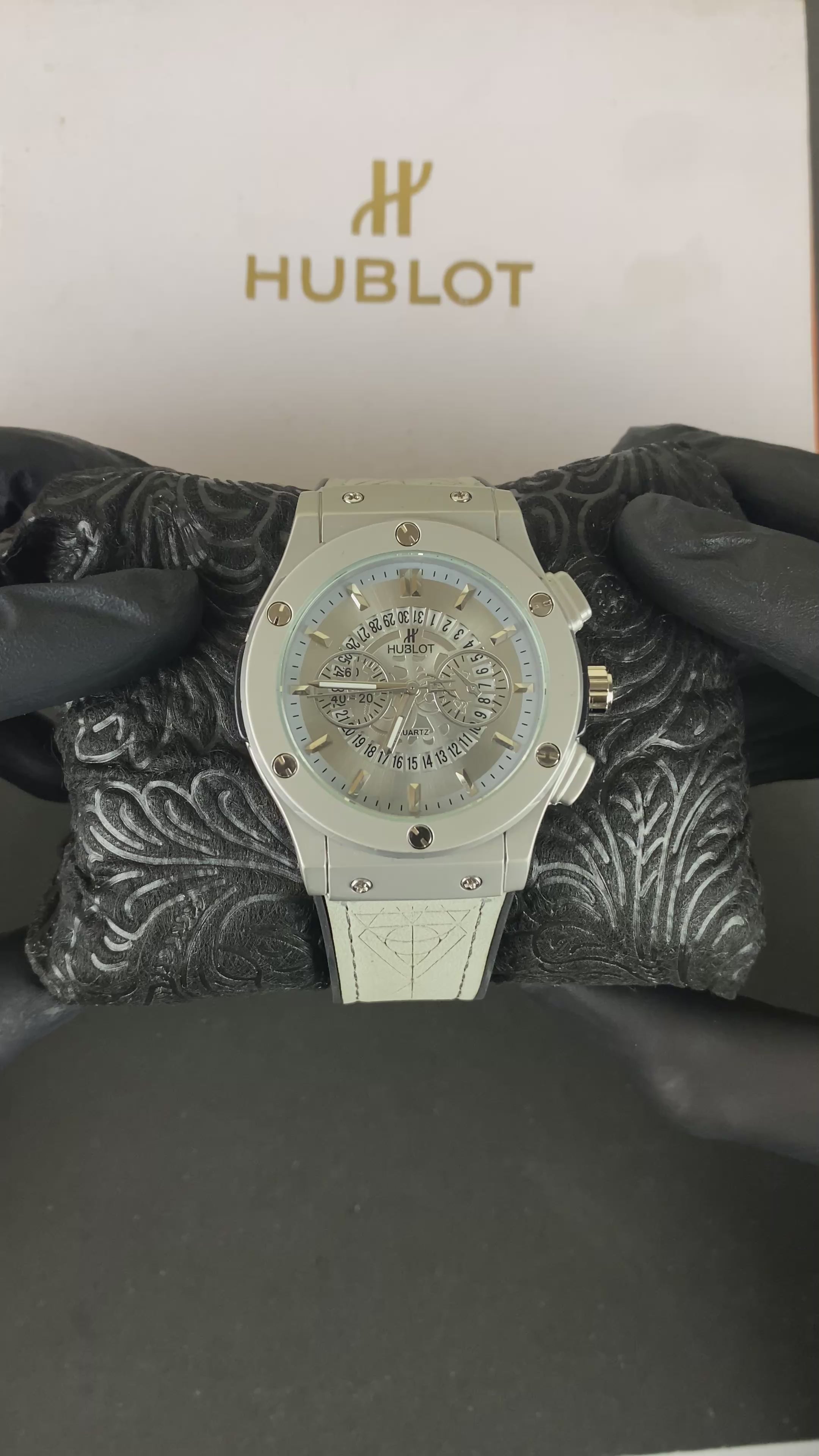 Load video: HUBLOT Classic fusion (Skeleton Dial)