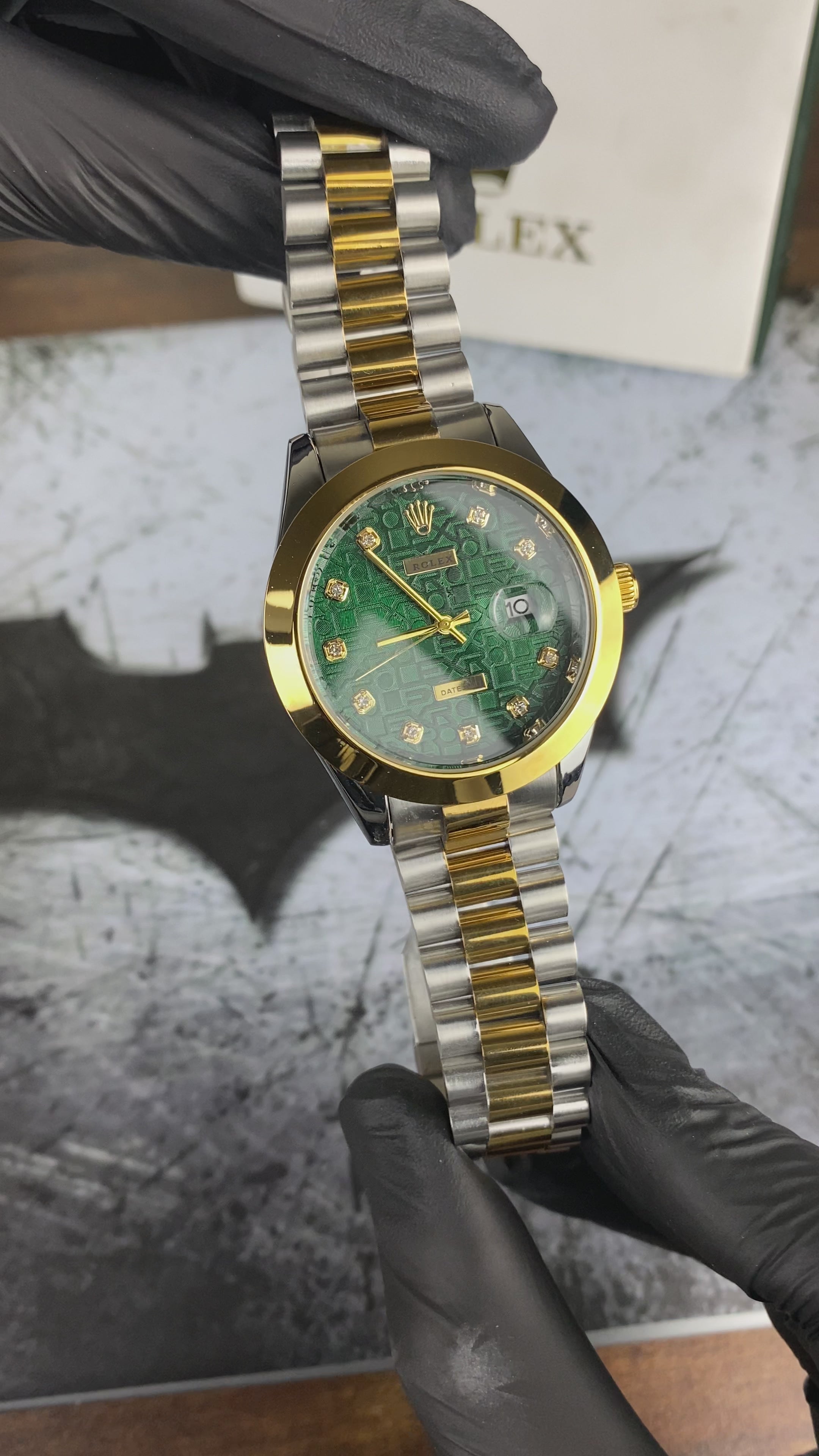 Load video: RLX – Emerald Circuit Green Dial